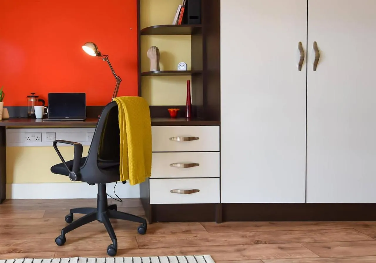 Apartmán Studios And Ensuite Bedrooms With Shared Kitchen At Fountainbridge In Edinburgh